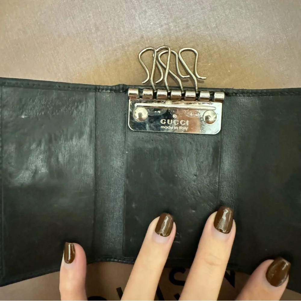 Authentic Gucci Keyholder - Picture 4 of 12